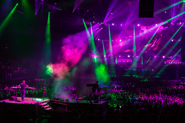 MNM Back to the 90's & 00's @ Sportpaleis, picture 16, photographed by Marc Verdonck - FrontView Magazine