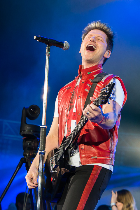 MNM Back to the 90's & 00's @ Sportpaleis, picture 88, photographed by Marc Verdonck - FrontView Magazine