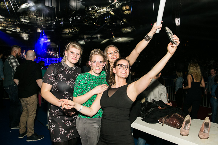 MNM Back to the 90's & 00's @ Sportpaleis, picture 111, photographed by Marc Verdonck - FrontView Magazine
