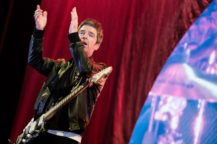 Noel Gallagher's High Flying Birds @ Vorst Nationaal, picture 1, photographed by Dorien Goetschalckx - FrontView Magazine