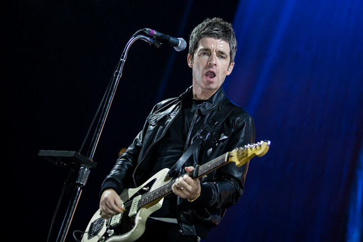 Noel Gallagher's High Flying Birds @ Vorst Nationaal, picture 3, photographed by Dorien Goetschalckx - FrontView Magazine