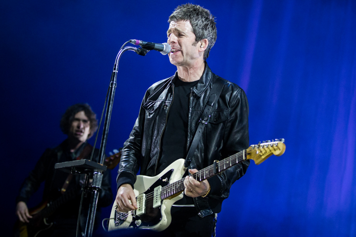 Noel Gallagher's High Flying Birds @ Vorst Nationaal, picture 5, photographed by Dorien Goetschalckx - FrontView Magazine