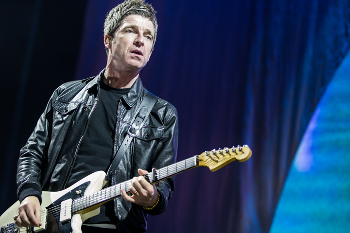 Noel Gallagher's High Flying Birds @ Vorst Nationaal, picture 6, photographed by Dorien Goetschalckx - FrontView Magazine