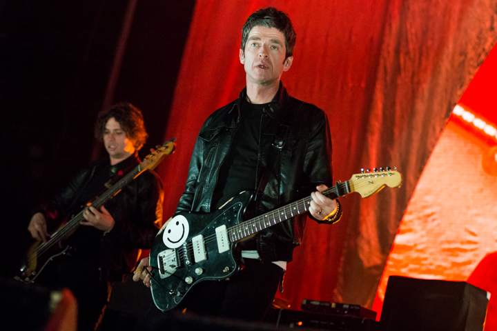 Noel Gallagher's High Flying Birds @ Vorst Nationaal, picture 10, photographed by Dorien Goetschalckx - FrontView Magazine