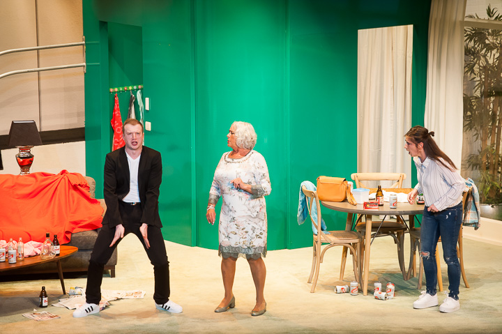 Première Stank voor Dank @ echt Antwaarps teater, foto 52, foto's door Goele Bormans - FrontView Magazine