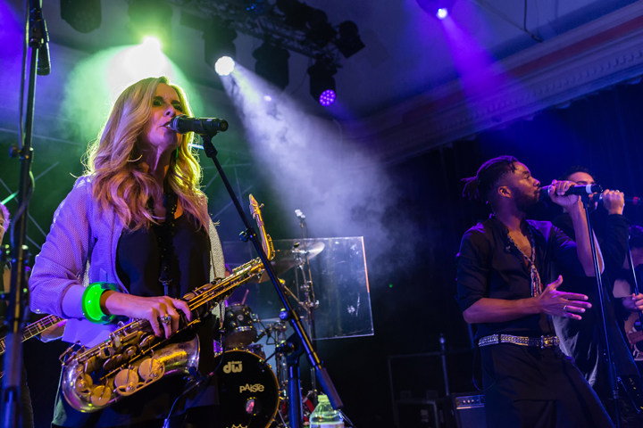 Candy Dulfer @ De Casino, foto 30, foto's door Edwin Houdevelt - FrontView Magazine