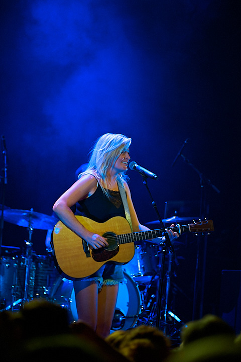 Miss Montreal @ Effenaar, foto 5, foto's door James Van Roosbroeck - FrontView Magazine