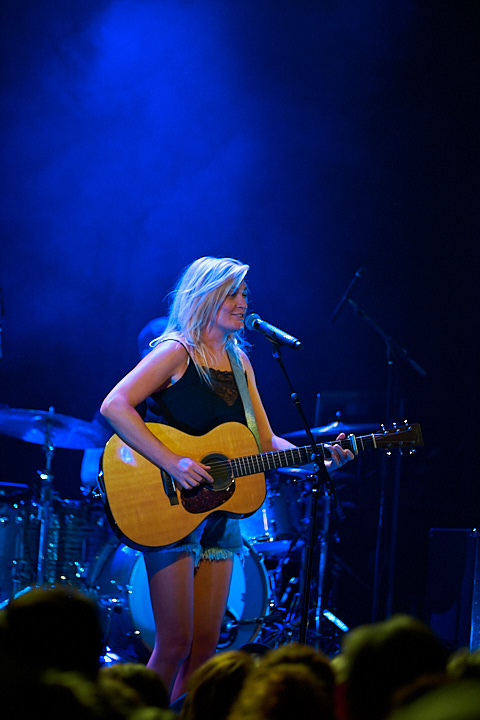 Miss Montreal @ Effenaar, foto 7, foto's door James Van Roosbroeck - FrontView Magazine