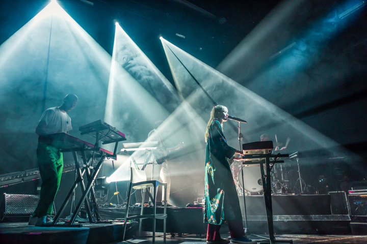 Angéle @ Het Depot, picture 1, photographed by Kristof Hayen - FrontView Magazine