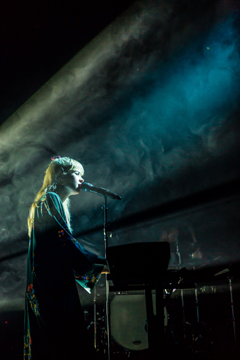 Angéle @ Het Depot, picture 3, photographed by Kristof Hayen - FrontView Magazine
