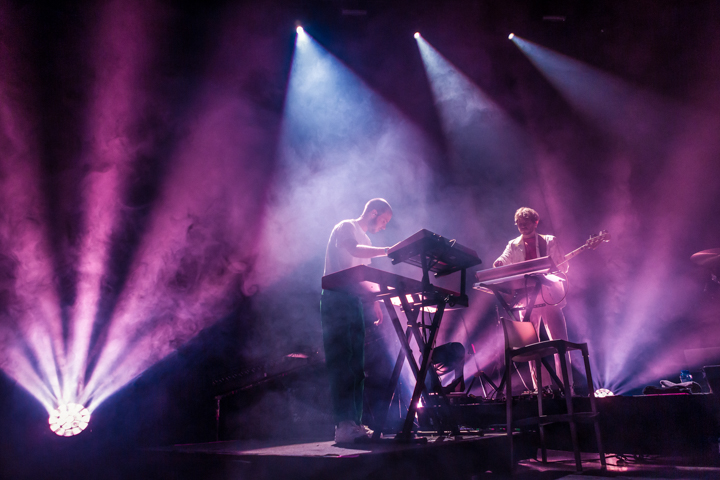 Angéle @ Het Depot, picture 4, photographed by Kristof Hayen - FrontView Magazine