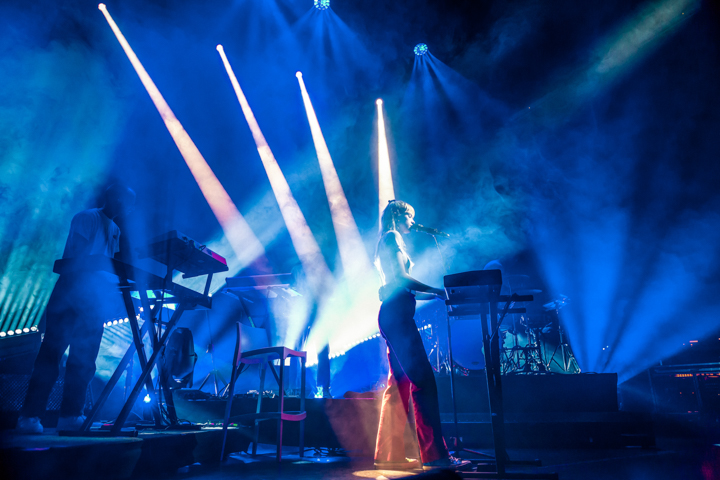 Angéle @ Het Depot, picture 6, photographed by Kristof Hayen - FrontView Magazine