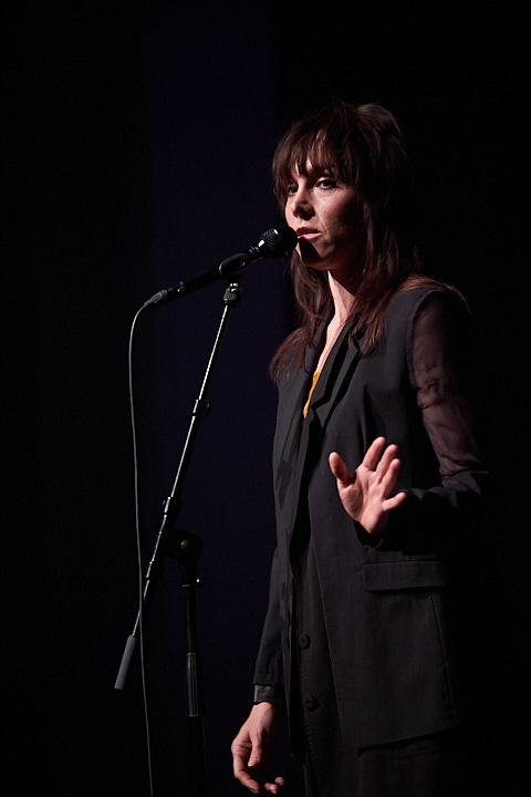 Wende @ Roma, picture 11, photographed by James Van Roosbroeck - FrontView Magazine