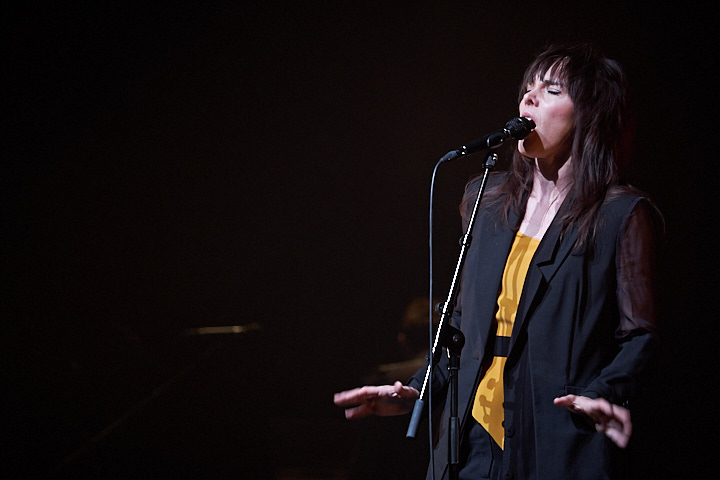 Wende @ Roma, picture 13, photographed by James Van Roosbroeck - FrontView Magazine