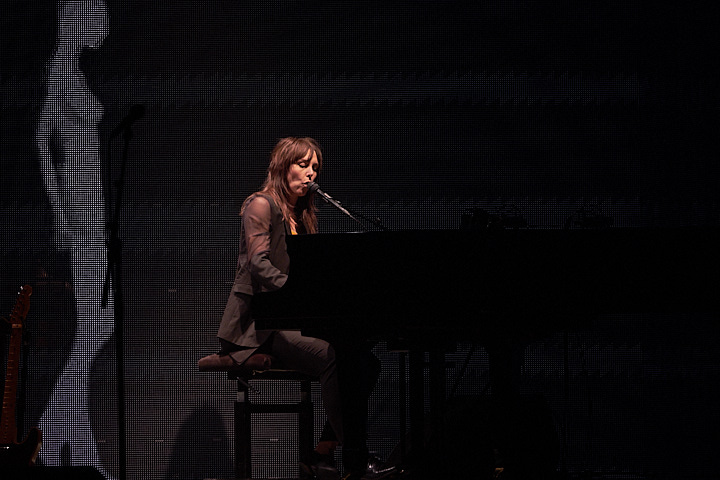 Wende @ Roma, picture 16, photographed by James Van Roosbroeck - FrontView Magazine