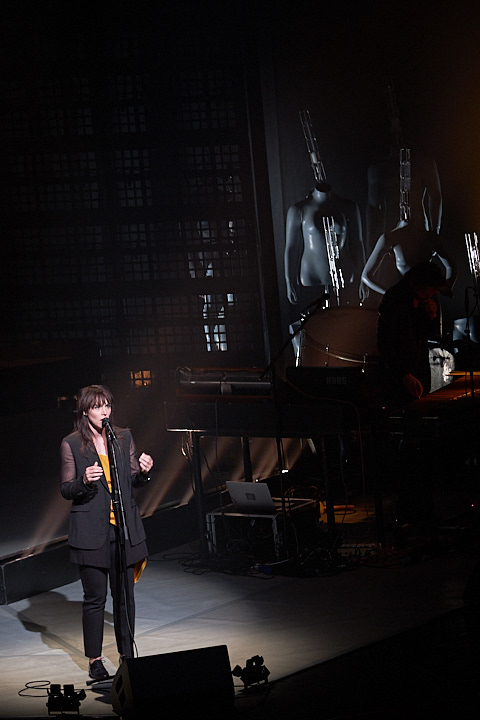 Wende @ Roma, picture 30, photographed by James Van Roosbroeck - FrontView Magazine