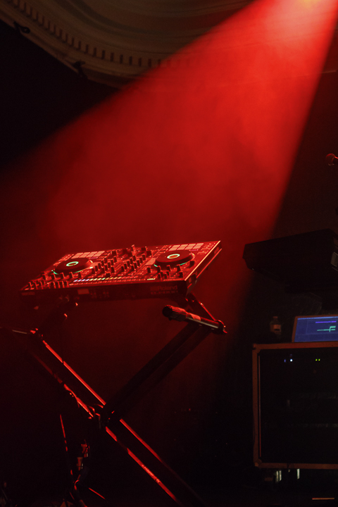Laura Tesoro @ De Casino, picture 1, photographed by Alex Wyckmans - FrontView Magazine