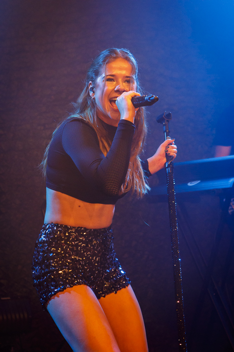 Laura Tesoro @ De Casino, picture 9, photographed by Alex Wyckmans - FrontView Magazine