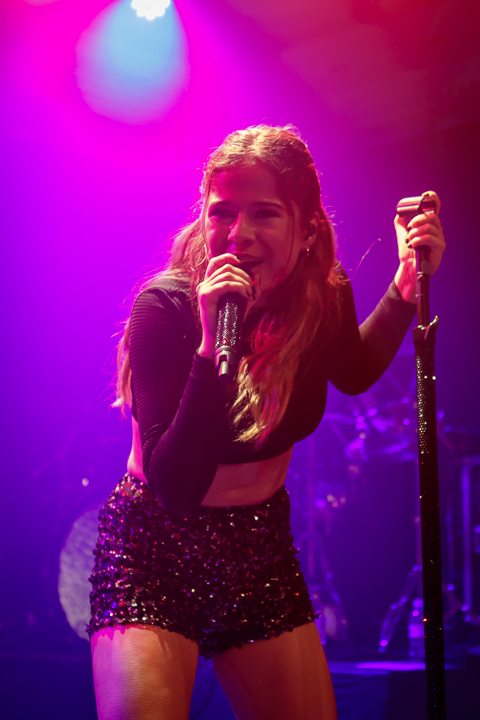 Laura Tesoro @ De Casino, picture 13, photographed by Alex Wyckmans - FrontView Magazine