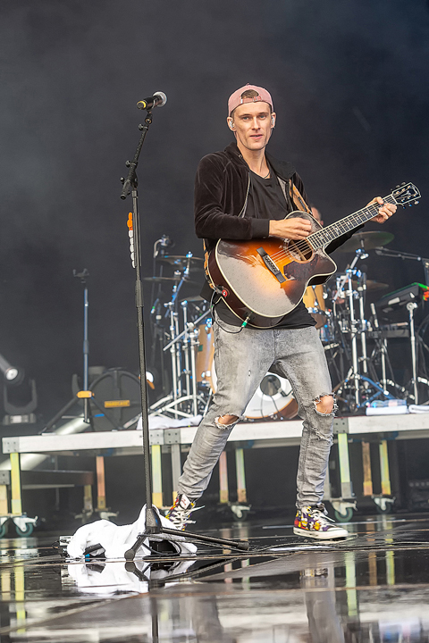 Walking On Cars @ Rock Am Ring 2018, picture 12, photographed by Edwin Houdevelt - FrontView Magazine