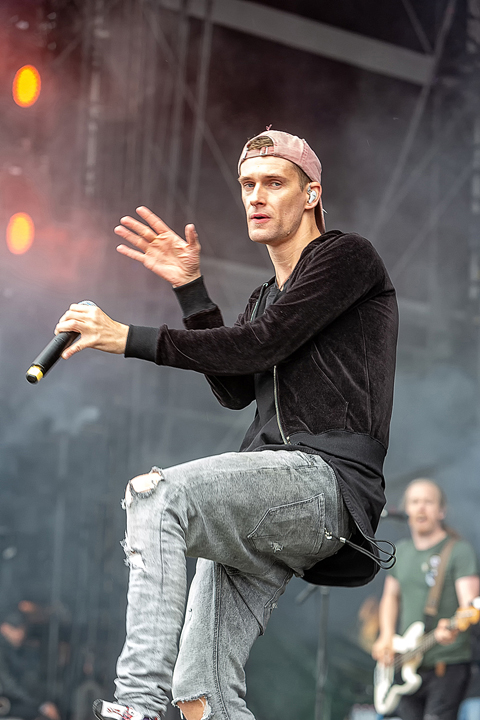 Walking On Cars @ Rock Am Ring 2018, picture 22, photographed by Edwin Houdevelt - FrontView Magazine