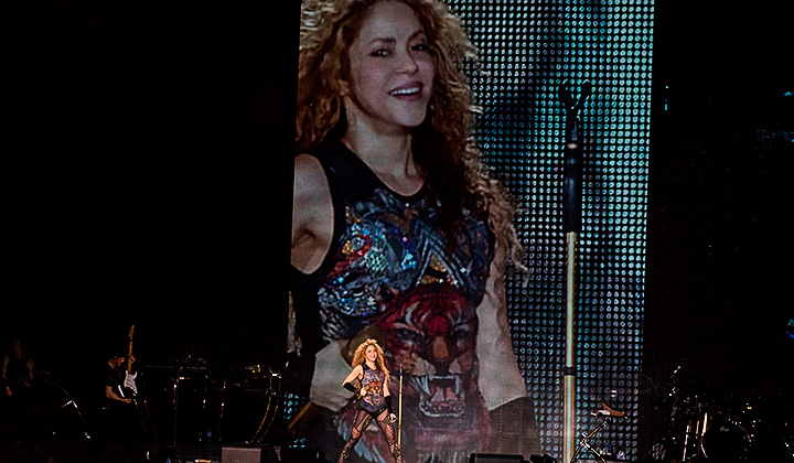 Shakira- El Dorado World Tour @ sportpaleis Antwerpen, picture 1, photographed by dirk janssens - FrontView Magazine