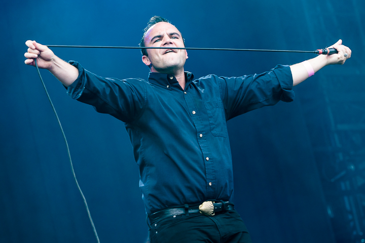 Future Islands @ Best Kept Secret 2018, picture 6, photographed by Dorien Goetschalckx - FrontView Magazine