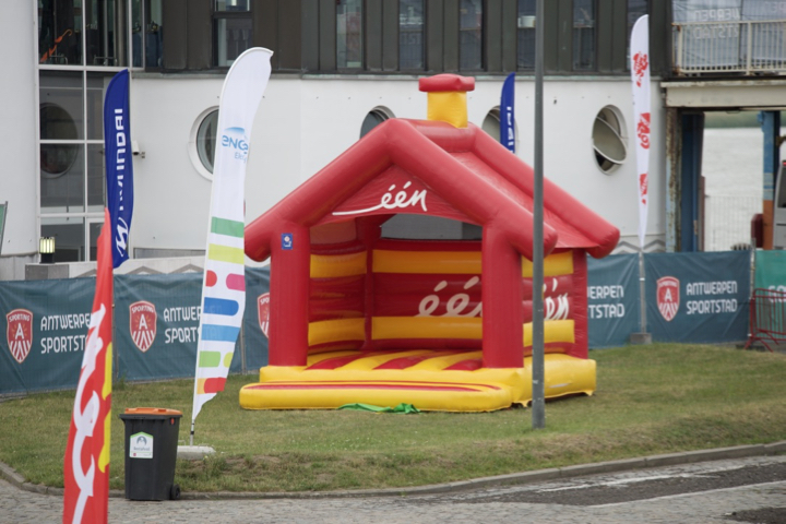 Thuis-finale op groot scherm @ Antwerpen, foto 1, foto's door Bart Baevegems - FrontView Magazine