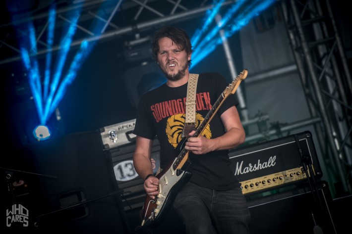 Vultures at Dusk @ Hillrock Zwevezele, picture 1, photographed by Luc Luyten - FrontView Magazine