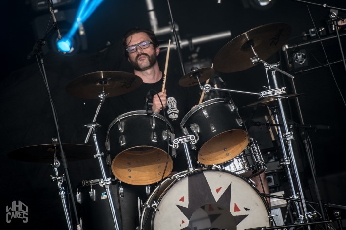 Vultures at Dusk @ Hillrock Zwevezele, picture 3, photographed by Luc Luyten - FrontView Magazine