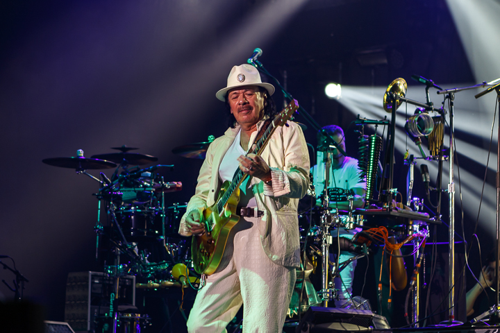 Carlos Santana - Divination Tour @ Sportpaleis, picture 1, photographed by Alex Wyckmans - FrontView Magazine