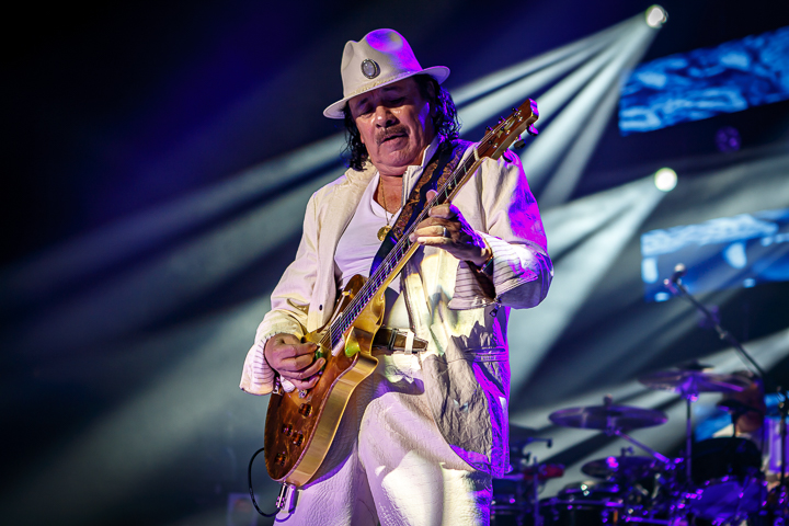 Carlos Santana - Divination Tour @ Sportpaleis, picture 5, photographed by Alex Wyckmans - FrontView Magazine