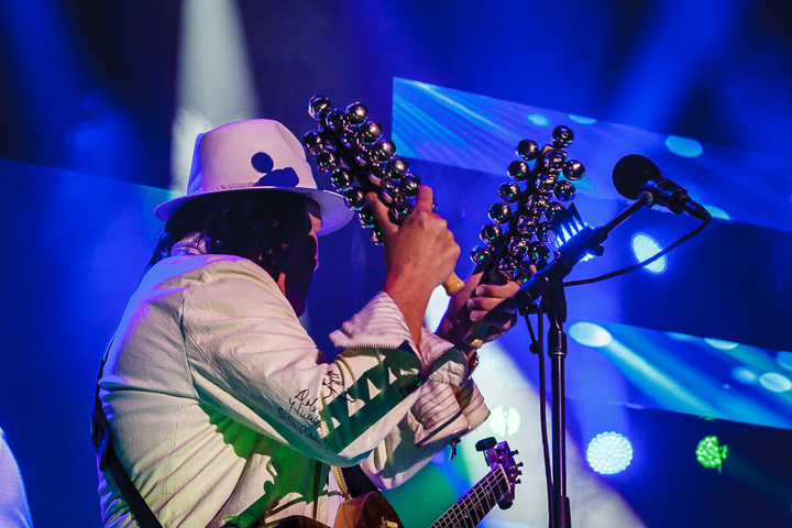 Carlos Santana - Divination Tour @ Sportpaleis, picture 10, photographed by Alex Wyckmans - FrontView Magazine