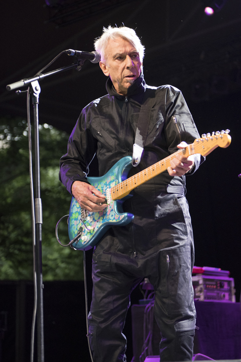 John Cale @ Rivierenhof, picture 5, photographed by Nick De Baerdemaeker - FrontView Magazine