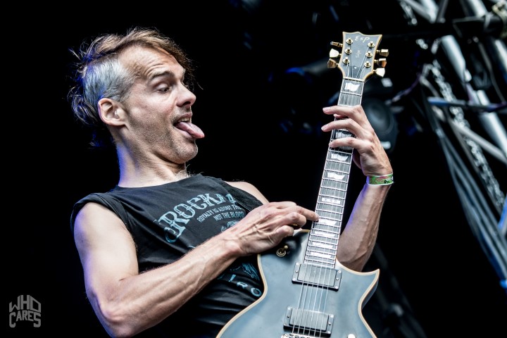 Dog Eat Dog @ Rock voor Specials, picture 29, photographed by Luc Luyten - FrontView Magazine