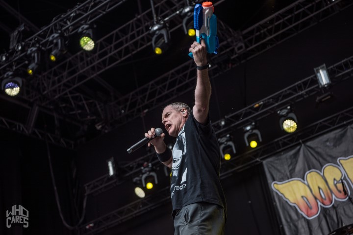 Dog Eat Dog @ Rock voor Specials, picture 31, photographed by Luc Luyten - FrontView Magazine