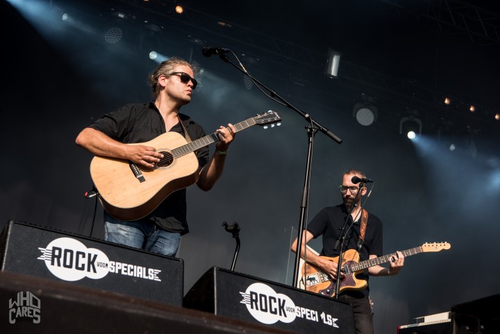 Intergalactic Lovers @ Rock voor Specials, picture 28, photographed by Luc Luyten - FrontView Magazine