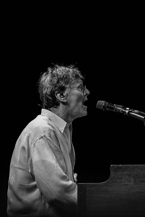 Steve Winwood @ Rivierenhof, picture 15, photographed by Raf Degeest - FrontView Magazine