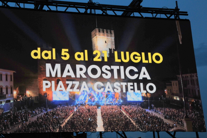 Simple Minds@ Marostica @ Marostica, picture 1, photographed by Peter Minnebo - FrontView Magazine