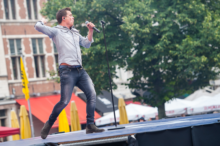 Niels Destadsbader @ 11-juli viering - Grote Markt Antwerpen, picture 15, photographed by Dimitri Vanlommel - FrontView Magazine