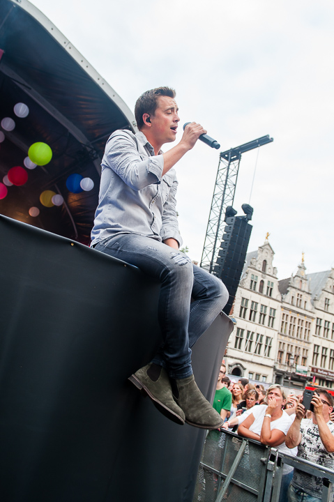 Niels Destadsbader @ 11-juli viering - Grote Markt Antwerpen, picture 17, photographed by Dimitri Vanlommel - FrontView Magazine