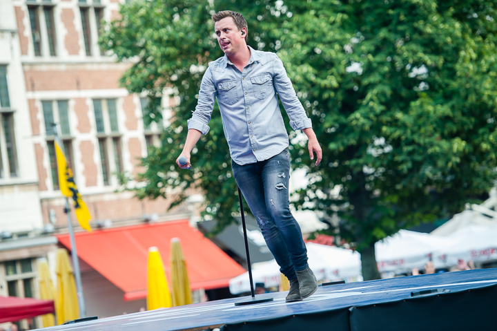 Niels Destadsbader @ 11-juli viering - Grote Markt Antwerpen, picture 35, photographed by Dimitri Vanlommel - FrontView Magazine