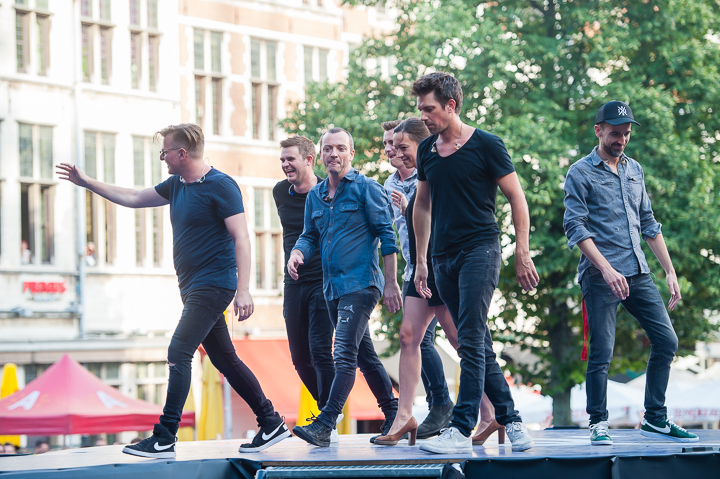Niels Destadsbader @ 11-juli viering - Grote Markt Antwerpen, picture 39, photographed by Dimitri Vanlommel - FrontView Magazine