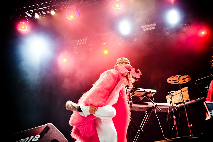 Juicy @ Dour Festival 2018, picture 4, photographed by Magali Decamps - FrontView Magazine