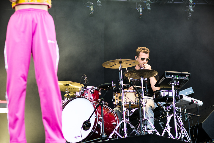 Angèle @ Dour Festival 2018, foto 2, foto's door Magali Decamps - FrontView Magazine
