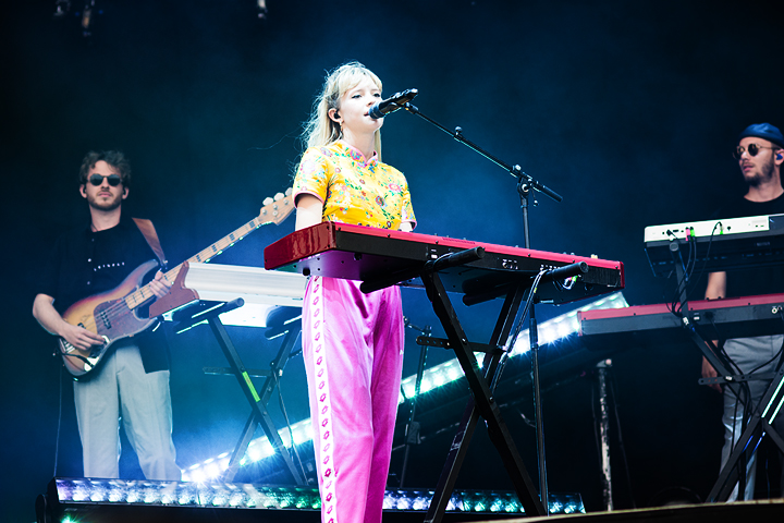Angèle @ Dour Festival 2018, foto 3, foto's door Magali Decamps - FrontView Magazine