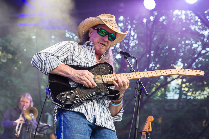 SOUTHSIDE JOHNNY @ Openluchttheater Rivierenhof, picture 10, photographed by Marc Verdonck - FrontView Magazine