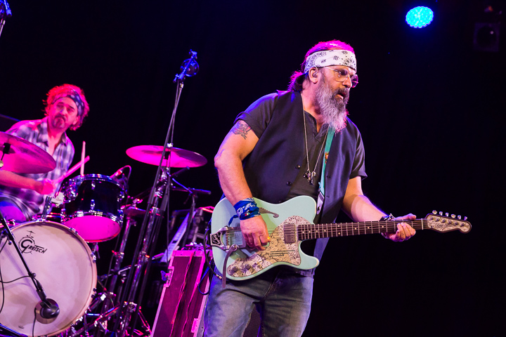 STEVE EARLE & THE DUKES @ Openluchttheater Rivierenhof, picture 5, photographed by Marc Verdonck - FrontView Magazine