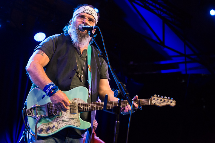 STEVE EARLE & THE DUKES @ Openluchttheater Rivierenhof, picture 17, photographed by Marc Verdonck - FrontView Magazine