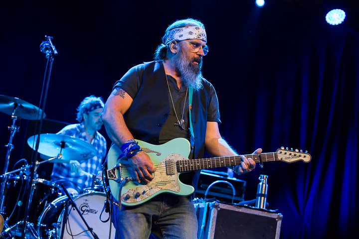 STEVE EARLE & THE DUKES @ Openluchttheater Rivierenhof, picture 21, photographed by Marc Verdonck - FrontView Magazine